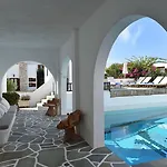 Aella Hotel