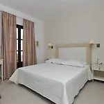 Aella Hotel 3*
