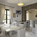 Aella Hotel Naousa
