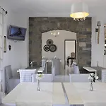 Aella Hotel