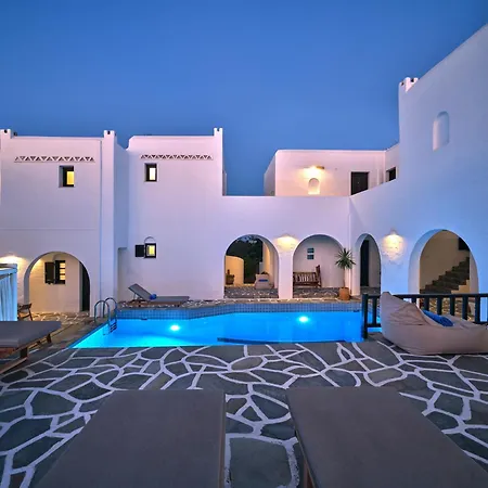 Aella 3* Naousa (Paros)