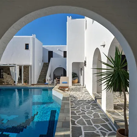 Aella Hotel