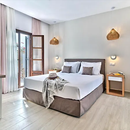 Aella Hotel Naousa (Paros)
