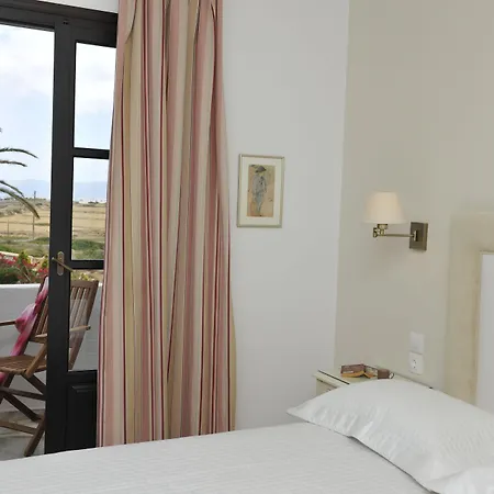 Aella 3* Naousa (Paros)