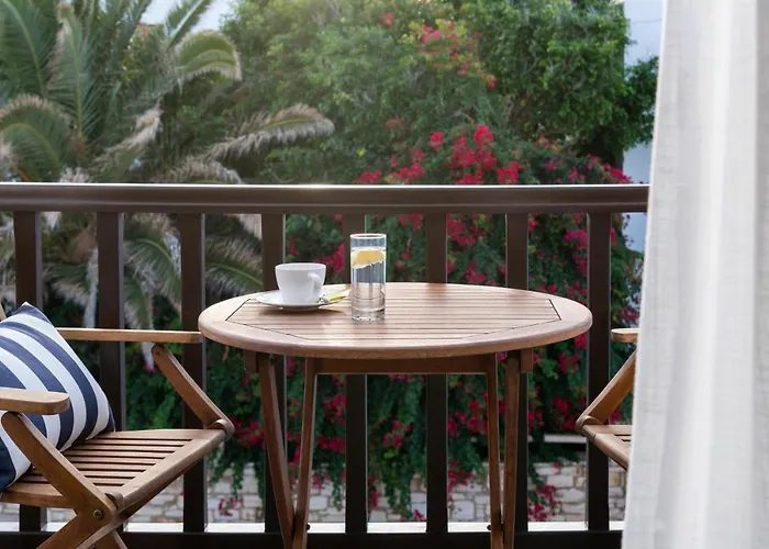 Aella Naousa (Paros)