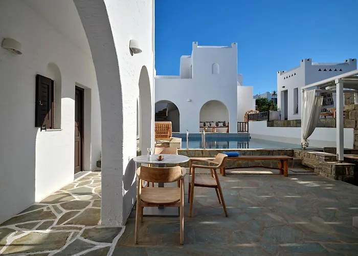 Aella Naousa (Paros)