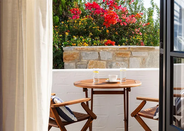 Aella Naousa (Paros)